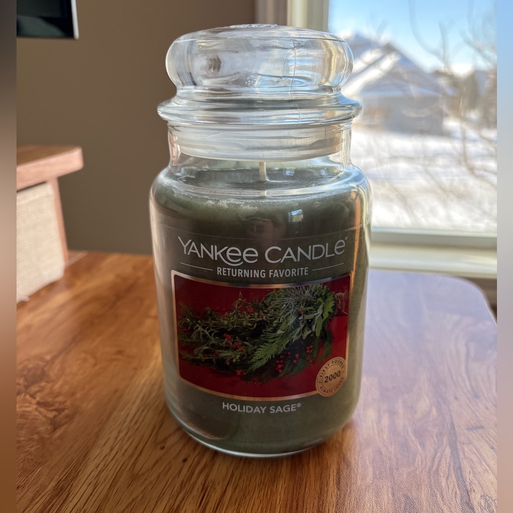 Yankee Candle Holiday Sage Candle - brand new
